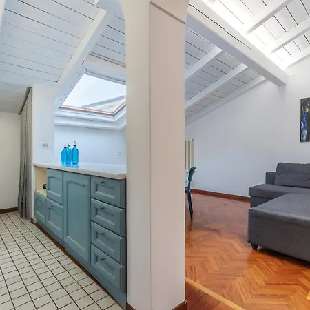 Appartement Pratello Elegante E Raffinata Mansarda *